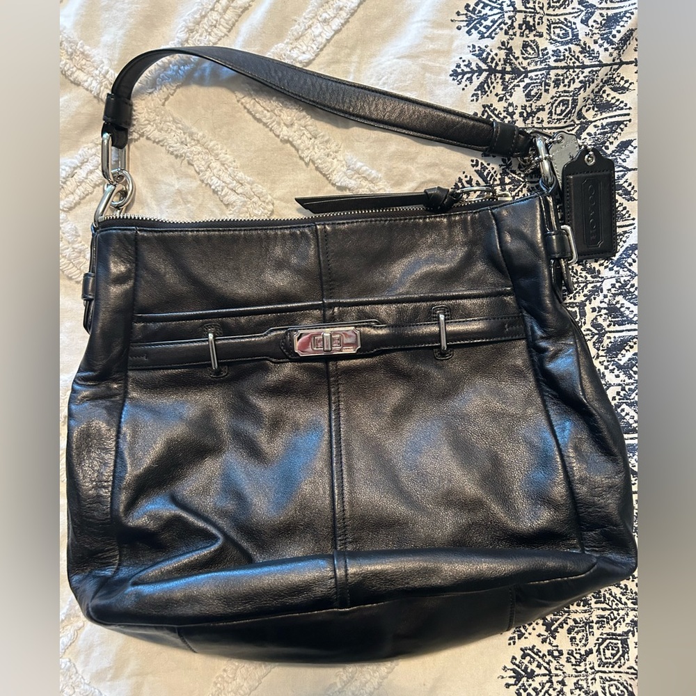 Coach bag - black leather shoulder bag